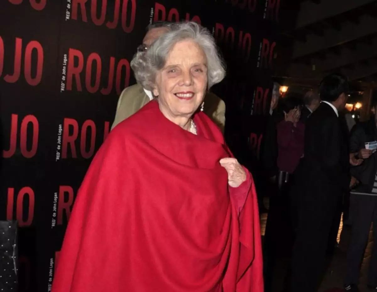 Elena Poniatowska, Héctor Bonilla y José Narro Robles fueron los encargados de develar la placa en el Teatro Rafael Solana; acuden invitados especiales como Luis Roberto Guzmán y Guadalupe Loaeza.