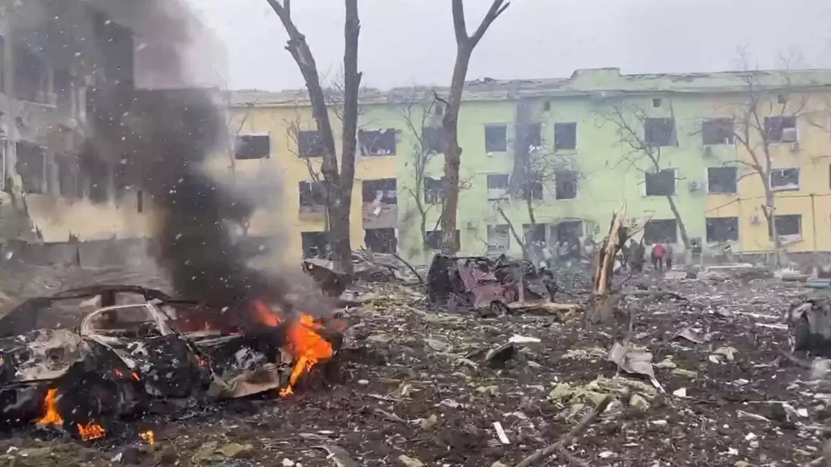 mariupol-bombardeo-hospital-pediatrico
