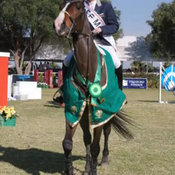 Lorenza Ofarrill (1er lugar)