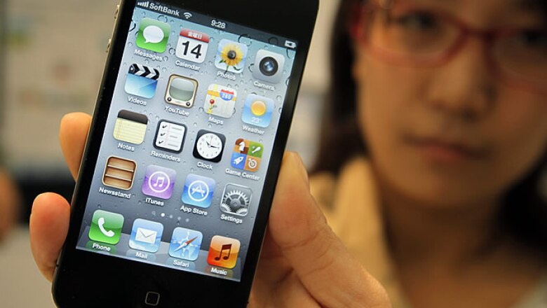 Japón fue el primer país en recibir la última versión del popular ‘smartphone’ creado por Apple.