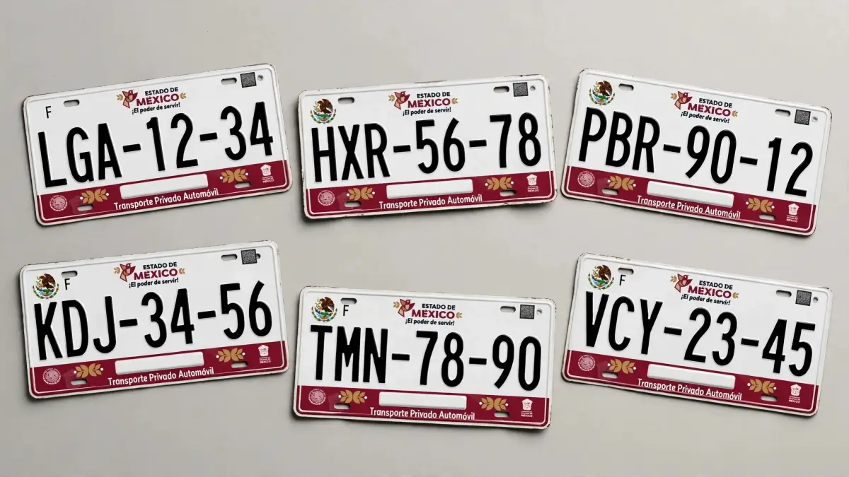 Placas del Estado de México distribuidas en un fondo color gris.