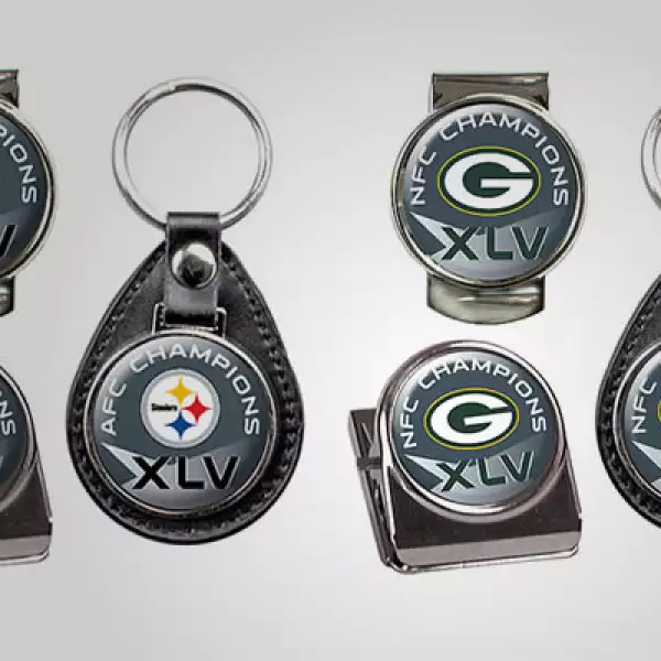 Lleva la pasión por tu equipo hasta en tu llavero, con esta serie de accesorios diseñados para los dos conjuntos. Precio: 24 dólares.  Todos los artículos están disponibles en el sitio www.nfl.com