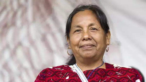 'Marichuy' sigue en la carrera