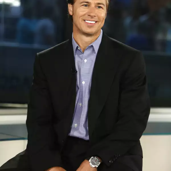 Probablemente Doug Pitt sería considerado un hombre muy atractivo, pero le tocó la mala fortuna de tener un hermano llamado Brad, y por consiguiente, nunca ser el guapo de la familia.