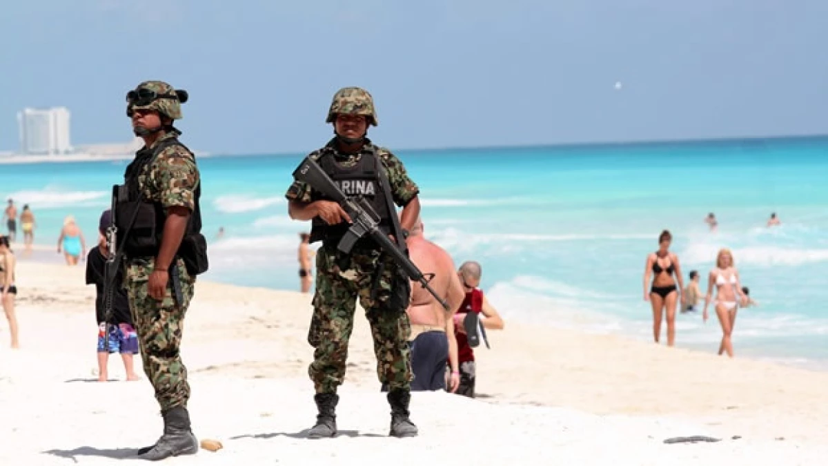 marina cancún playa seguridad