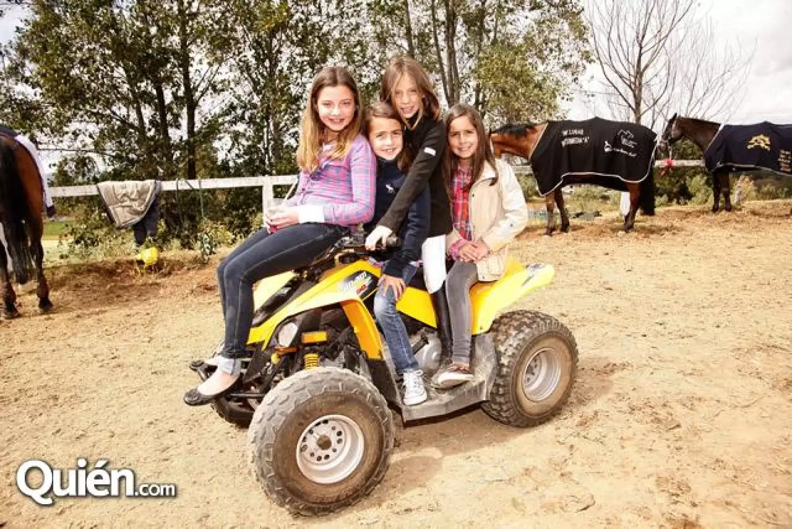 María José NoriegCasilda Riva,Paulina Vega,Lorenza O´Farrill