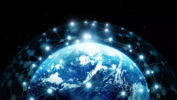 Musk quiere llevar centros de datos al espacio por la IA: qué significa la unión de SpaceX y xAI