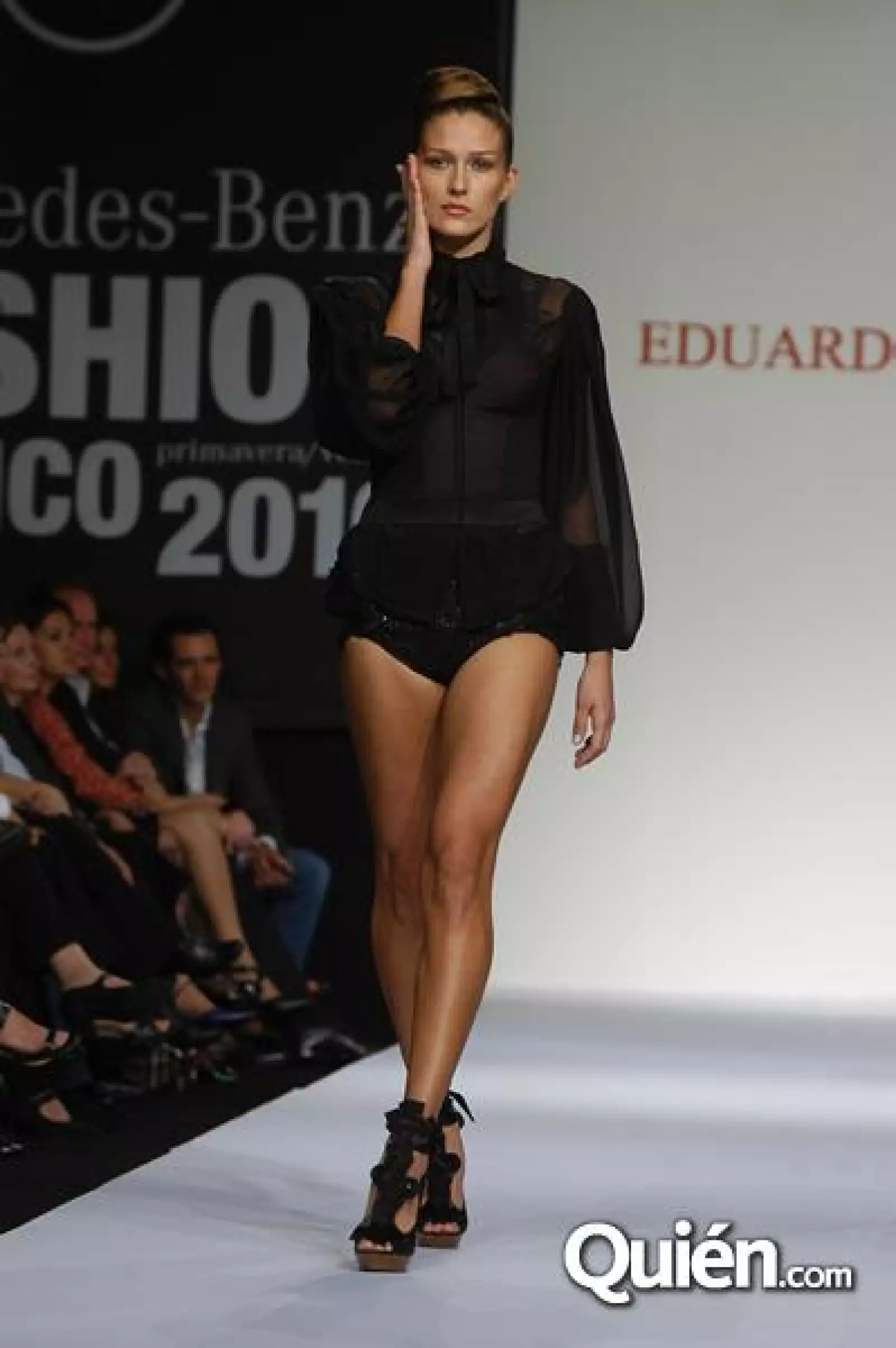 MBF Pasarela Eduardo Lucero