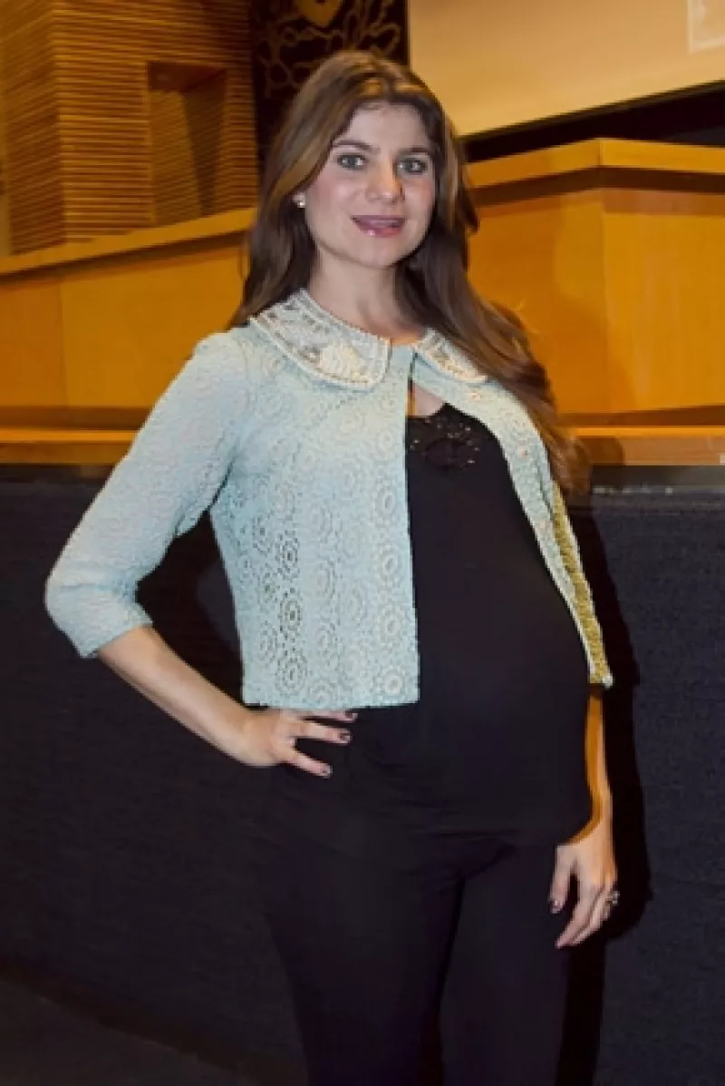 A pesar de que sólo faltan unas semanas para que nazca su hijo, la actriz dice que necesita tenerlo en brazos para saber cómo se llamará.