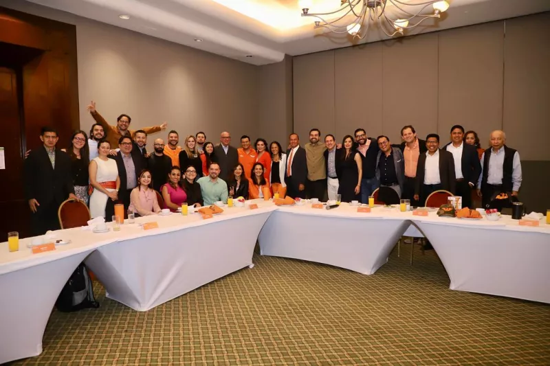 La dirigencia de MC votó el acuerdo para no presentar candidatos en esas dos entidades.