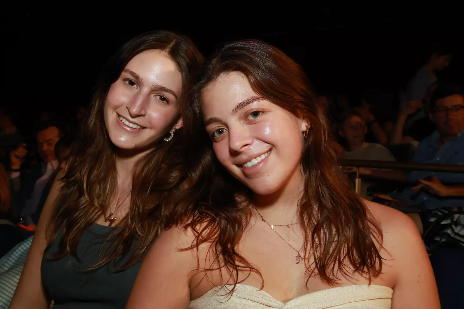 Maite Arenas y María Pin 