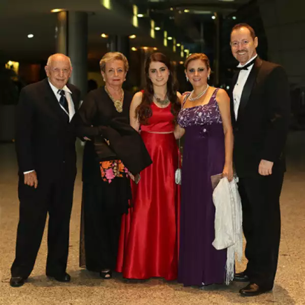 Jaime Vidal,Maria Elena Irastorza,Daniela Kuri,Raquel Vidal,Carlos Roberts
