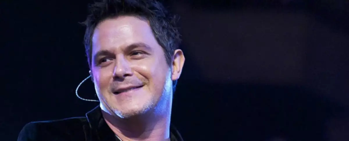 Alejandro Sanz tiene 42 años.