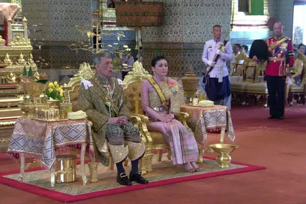 Rey de Tailandia y la reina Suthida