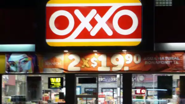 (Sucursal de Oxxo)