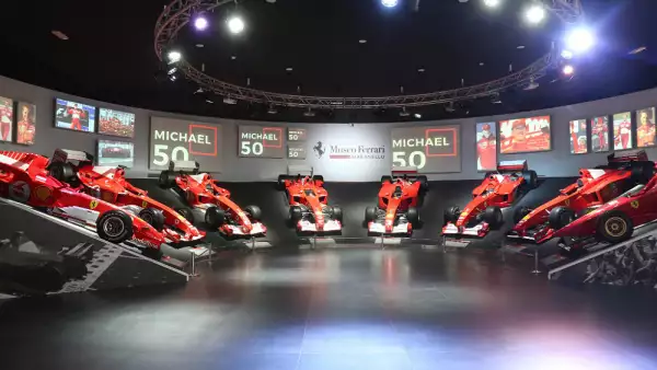 Michael 50 Exhibicion.jpg