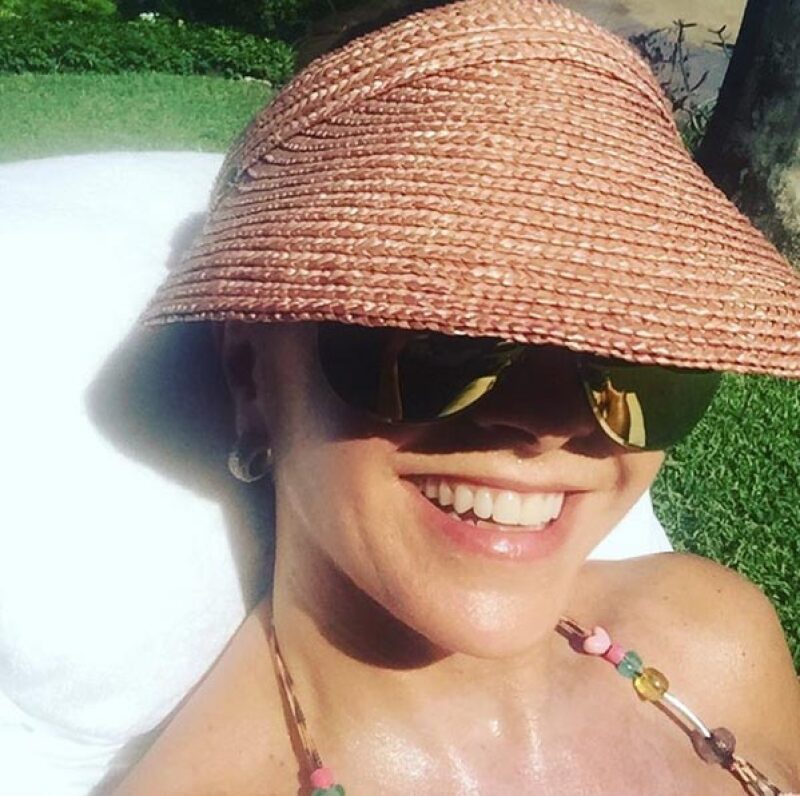 Lucero es fan del sol, arena y mar.