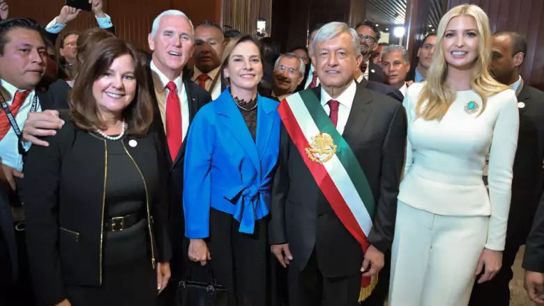 Mike Pence con AMLO