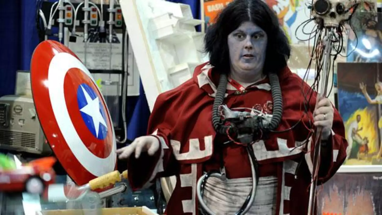 OTRO CAPITAN-COMIC-CON