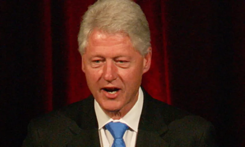 Clinton ve riesgo mundial por eurozona