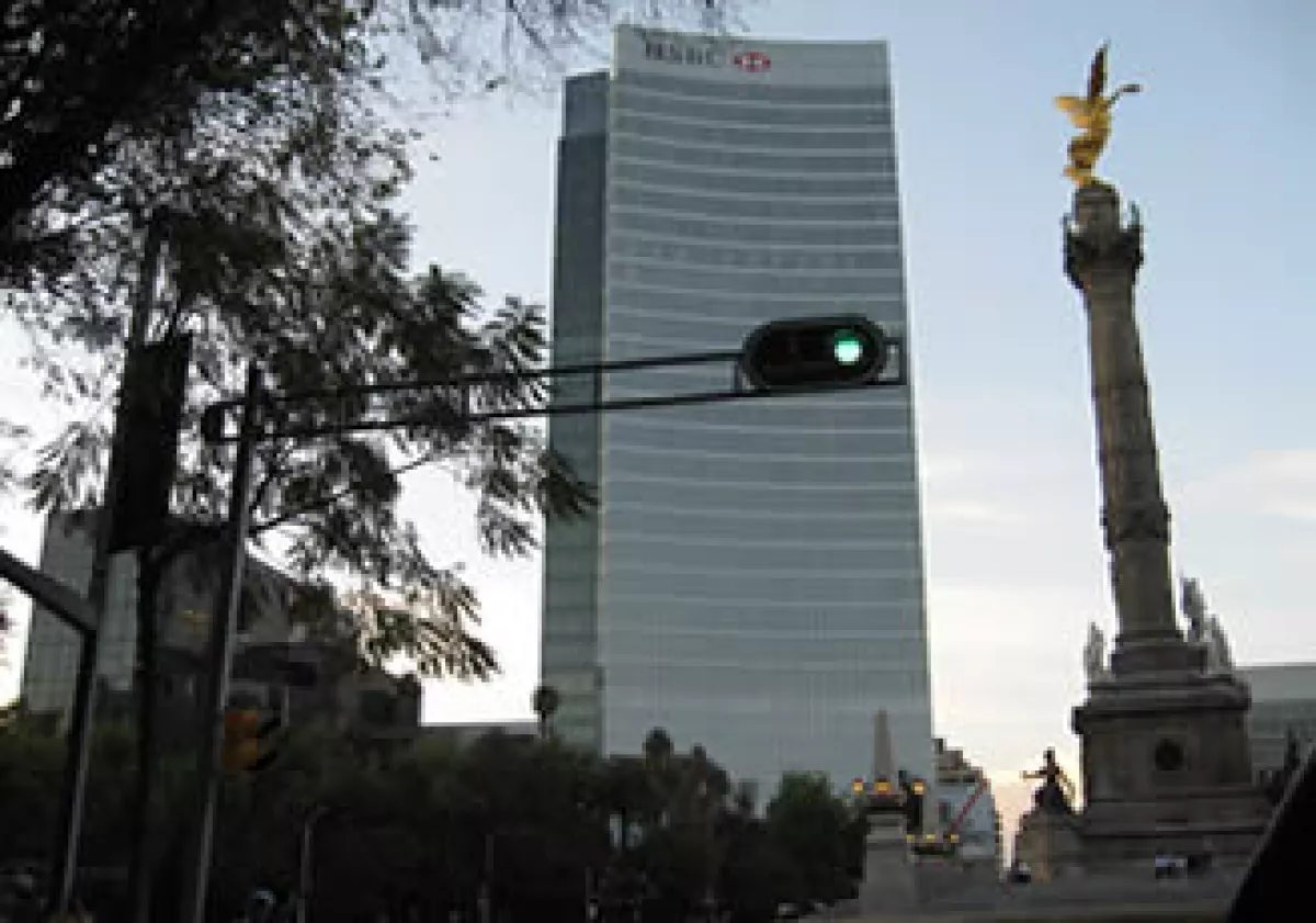 El ingreso neto por comisiones del banco disminuyó en 284 millones de pesos a 1,438 millones. (Foto: Geraldine Valladolid)