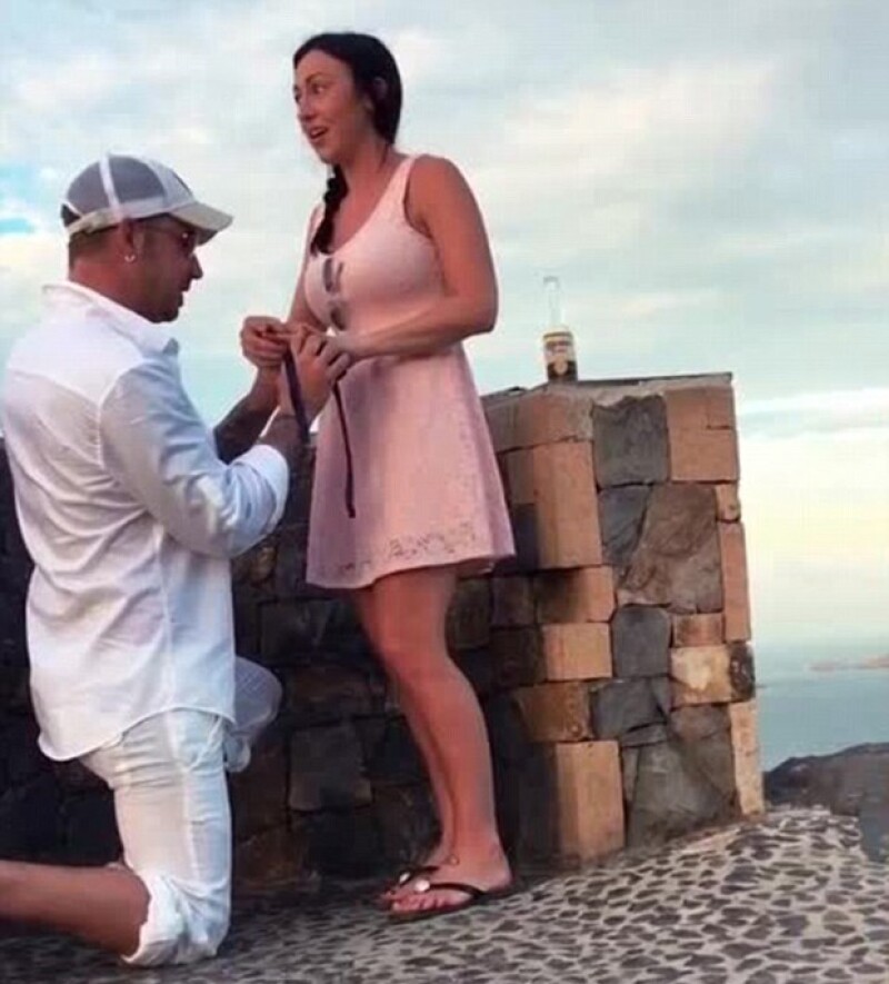 En un video que Jeremy subió a Youtube, se ve puede cómo fue la propuesta en St. Barths.