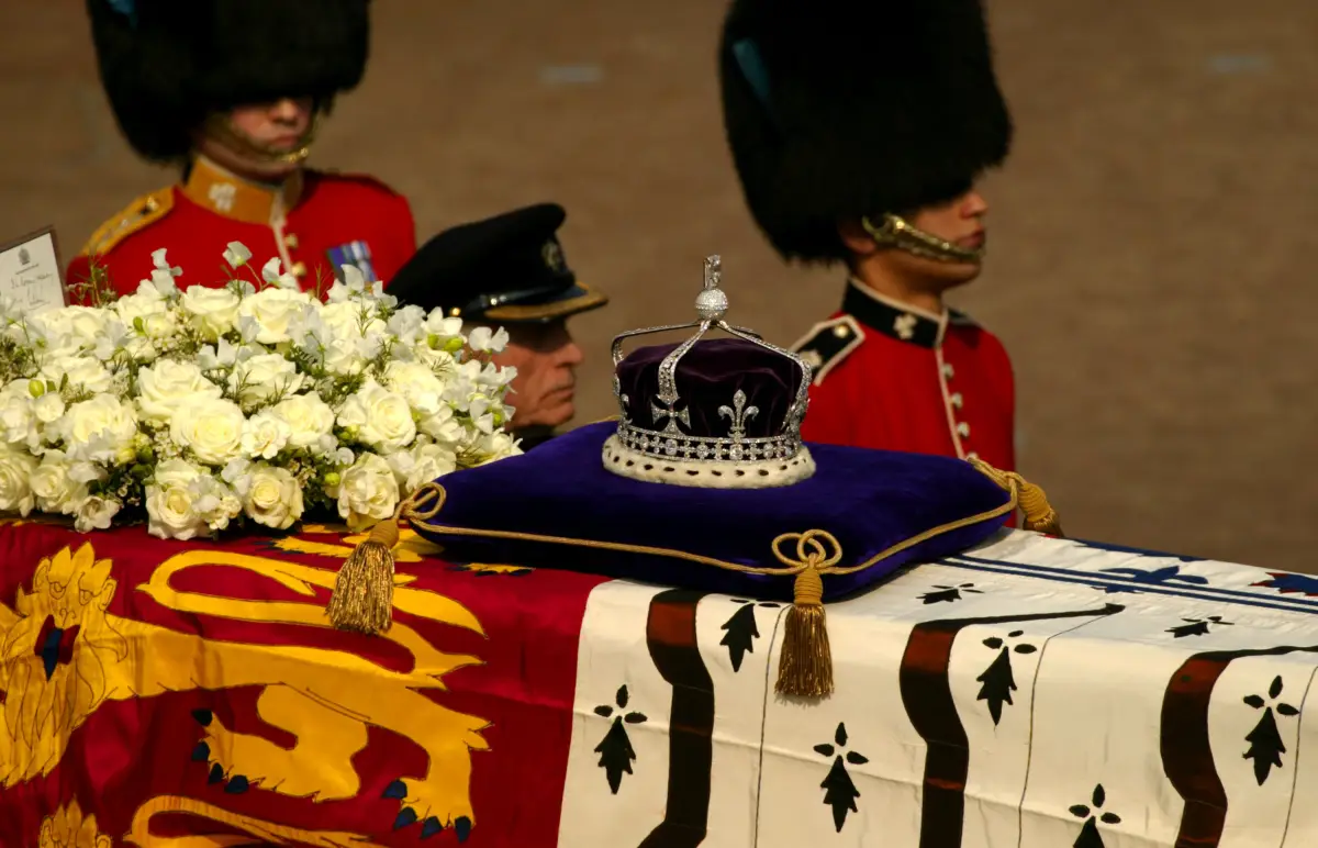 Diamante Koh-i-Noor