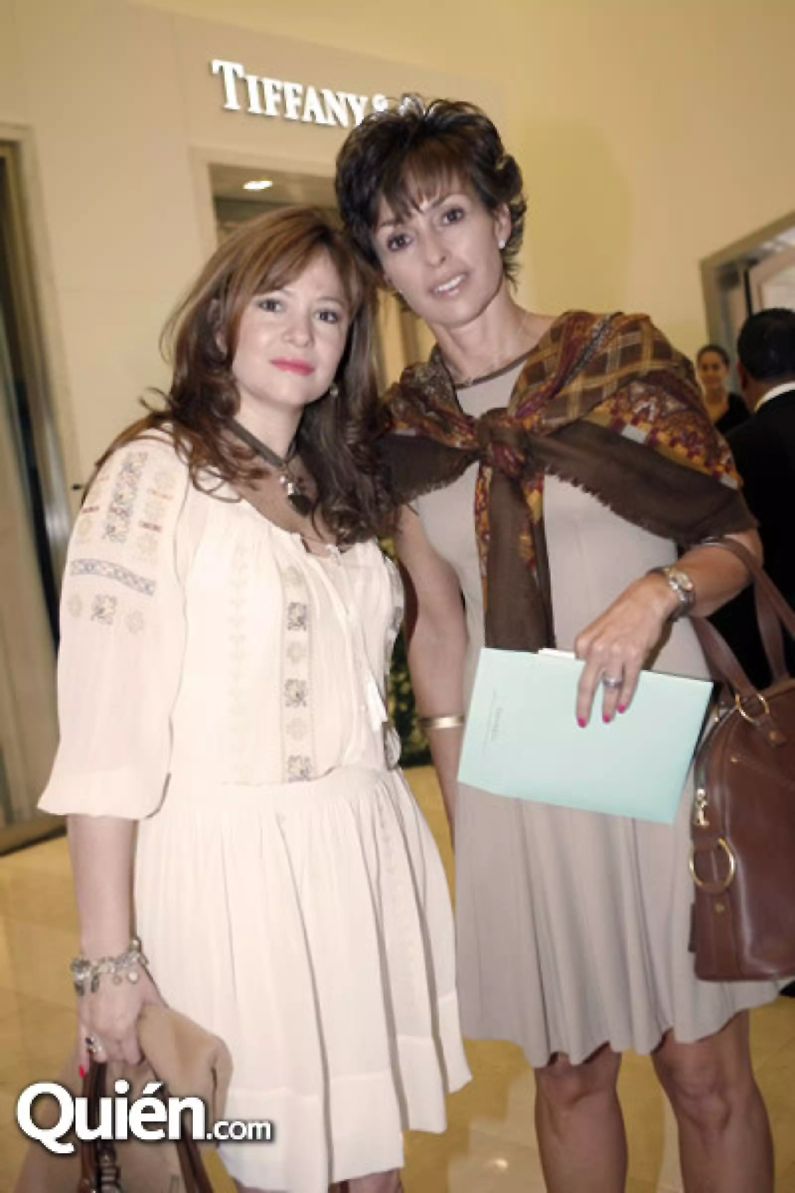 Sandra Mercado,Carolina Mendoza