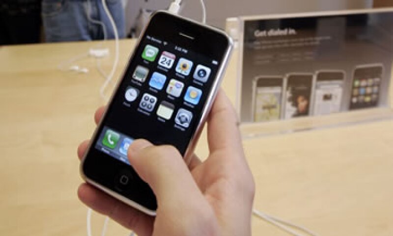 Las ventas del iPhone podrían reportarle a Sprint unos 6,000 mdd. (Foto: AP)