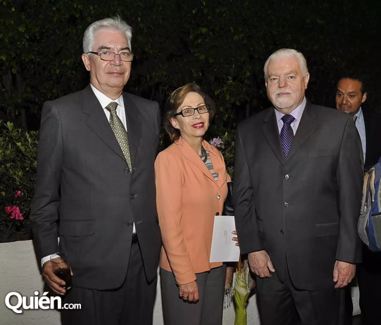 Jaime y Claudia Rivero con Jorge Contreras