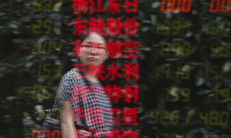 Beijing, reguladores y financieras tratan de apuntalar a los dos principales mercados de acciones. (Foto: Reuters )