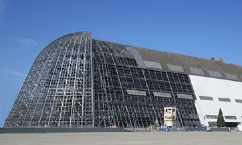El hangar tiene casi 20 pisos de altura y 320 metros de largo. (Foto: Getty Images)