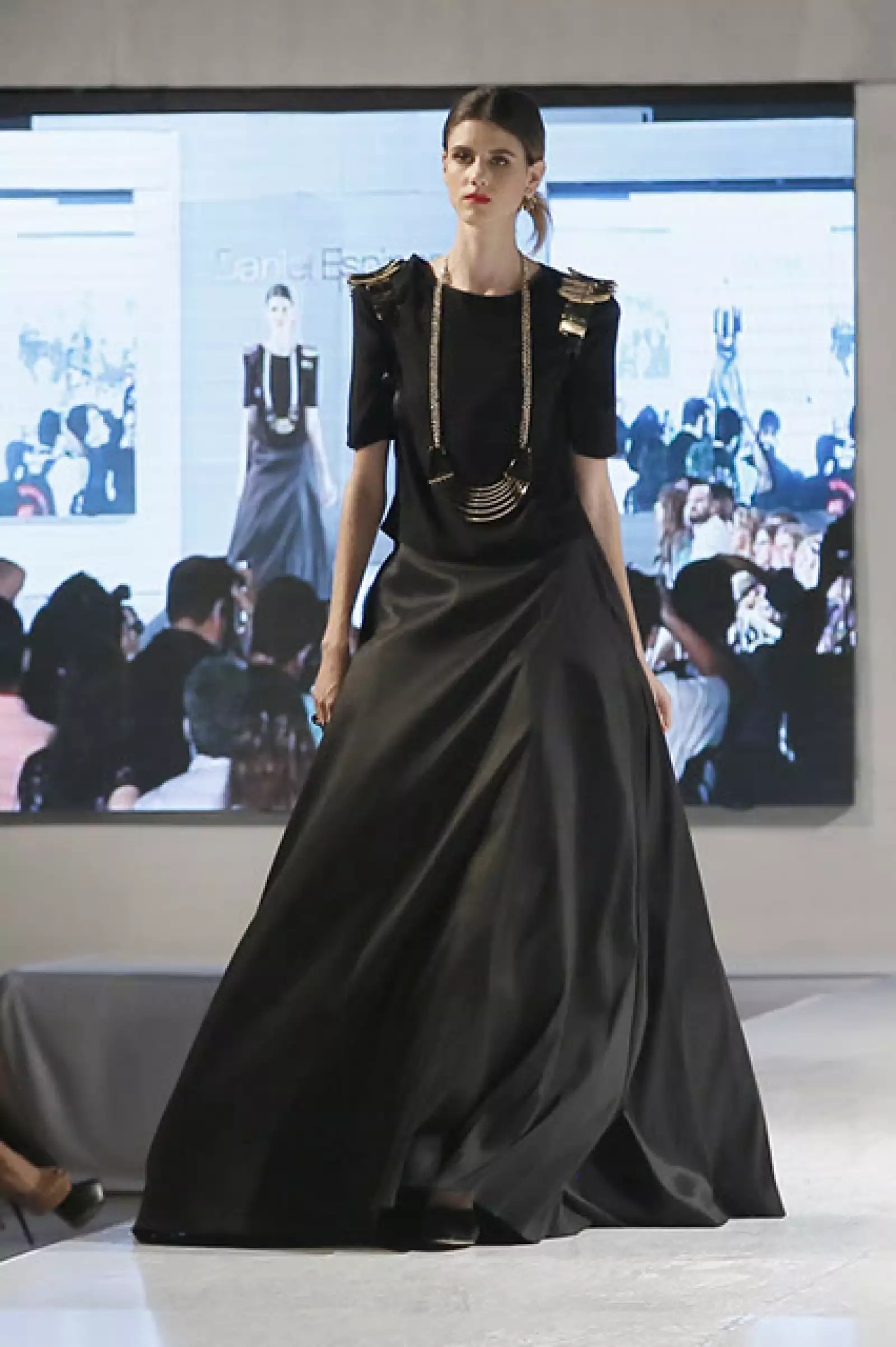 Desfile colección visiones de Daniel Espinosa