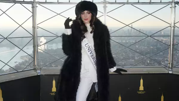 Miss Universe Visits The Empire State Building