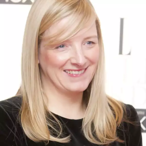 SARAH BURTON. Diseñadora de modas.