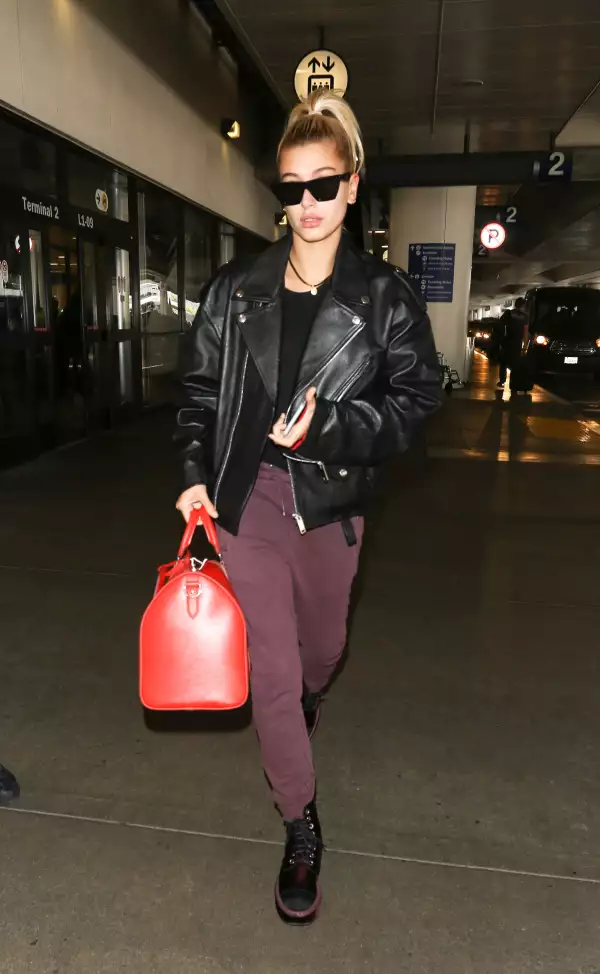 Hailey Bieber