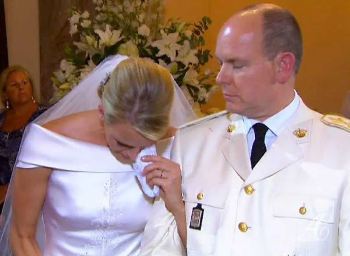 Charlene no paró de llorar al terminar el servicio religioso.