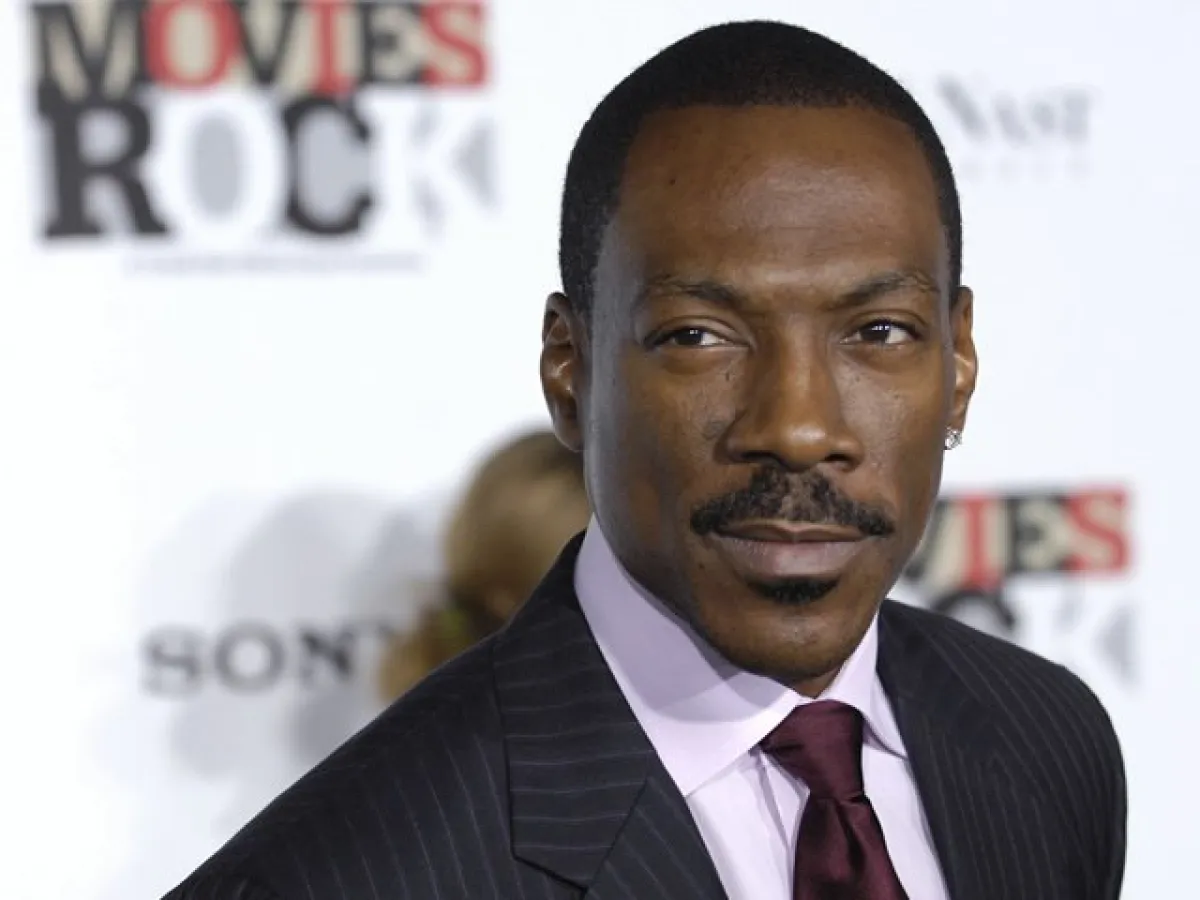Aunque la más reciente película de Eddie Murphy, ‘Tripulación Dave’, fue de las peores del año pasado, no le fue tan mal económicamente y logró llevarse 40 millones de dólares.