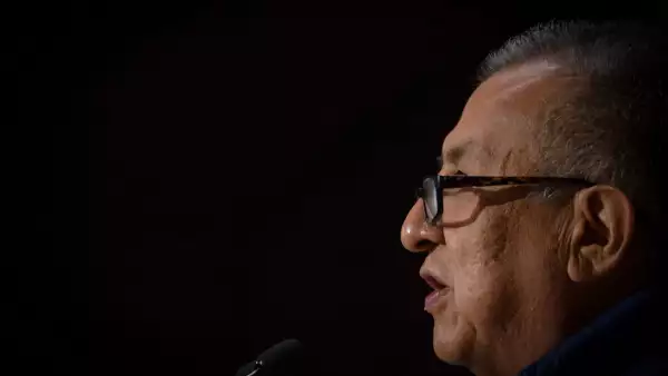 Saúl Huerta, diputado de Morena, dijo que la hermana y el joven que lo acusó de abuso le presentaron la credencial del INE
