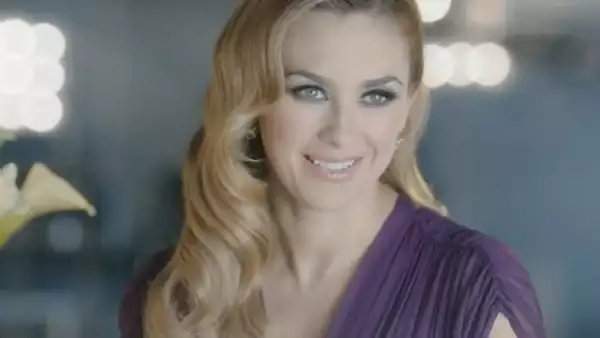La novia de Sebastián Ruli realizó una serie de spots para el Instituto Estatal Electoral de Chihuaha por la campaña `Tu voto y lealtad por Chihuahua´.