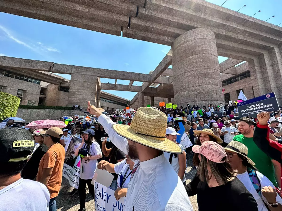llegan-trabajadores-san-lazaro.jpeg