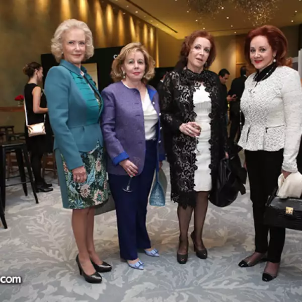 Lucrecia Aramburuzabala,Doris Beckman,María Luisa Serna y Patricia Barrios Gómez