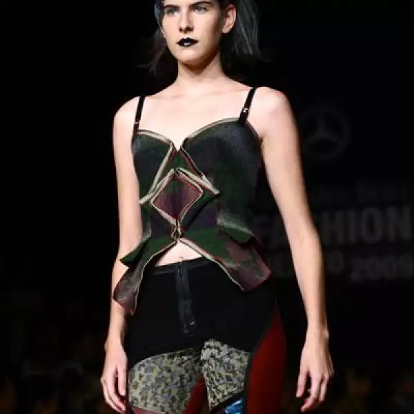 MF Pasarela Cesar Arellanes