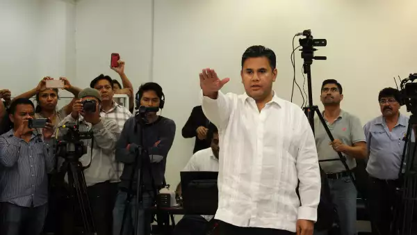 Willy Ochoa gobernador provisional de Chiapas