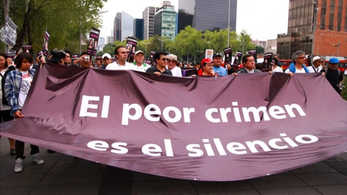 Periodistas marcha protesta comunicadores DF Contralínea