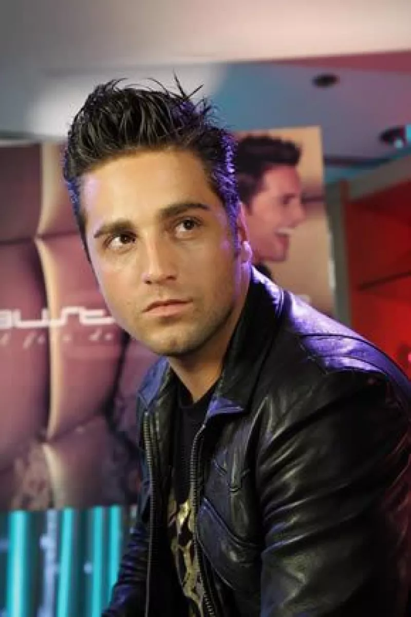 El cantante español recibió la estatuilla del Premio del Público 2008.