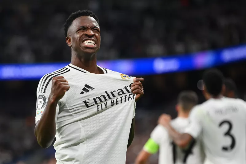 Vinicius se queda en el Real Madrid y lo renueva hasta 2032: todo lo que se sabe