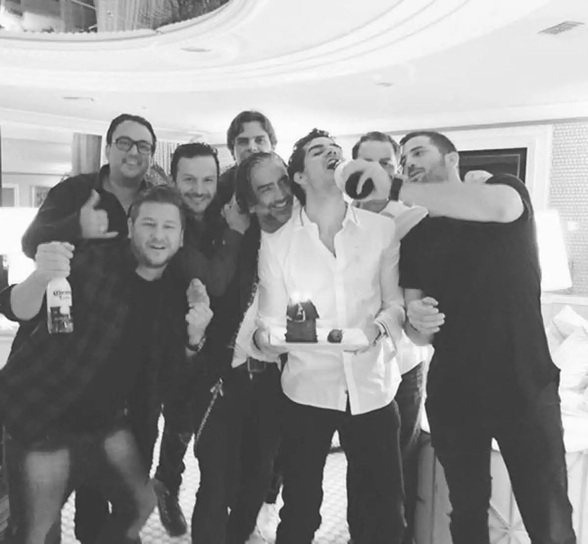 Alejandro viajó a Las Vegas para la despedida de Alejandro Valladares.