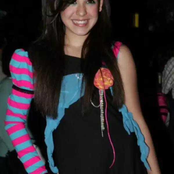 En el año 2004 protagonizó su segunda telenovela, Amy, la niña de la mochila azul, en la que compartió créditos con Pedro Armendáriz Jr. y Tatiana, además, sacó dos discos con gran éxito.