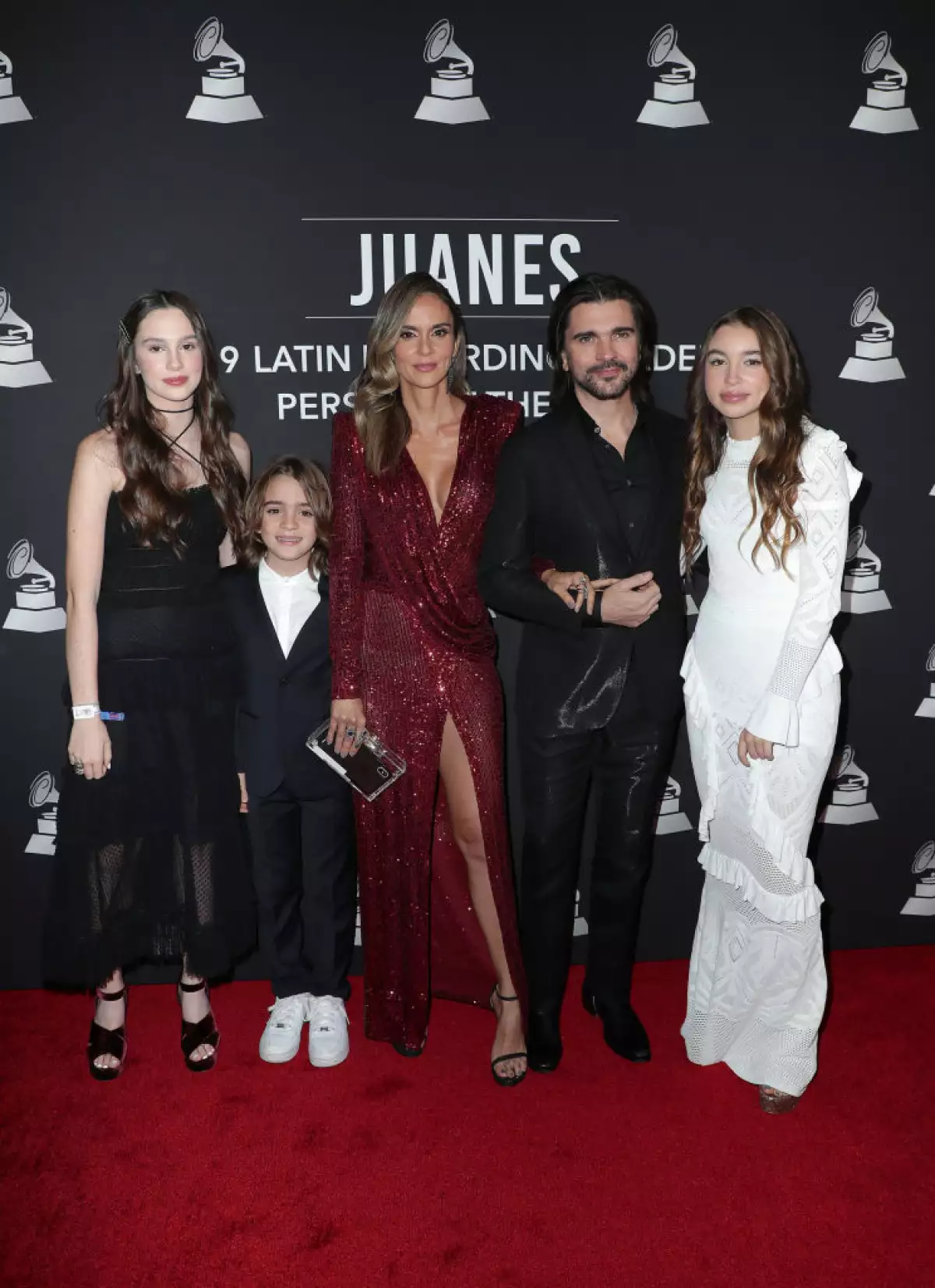 Paloma y Dante Aristizábal; Karen Martínez, Juanes y Luna Aristizábal